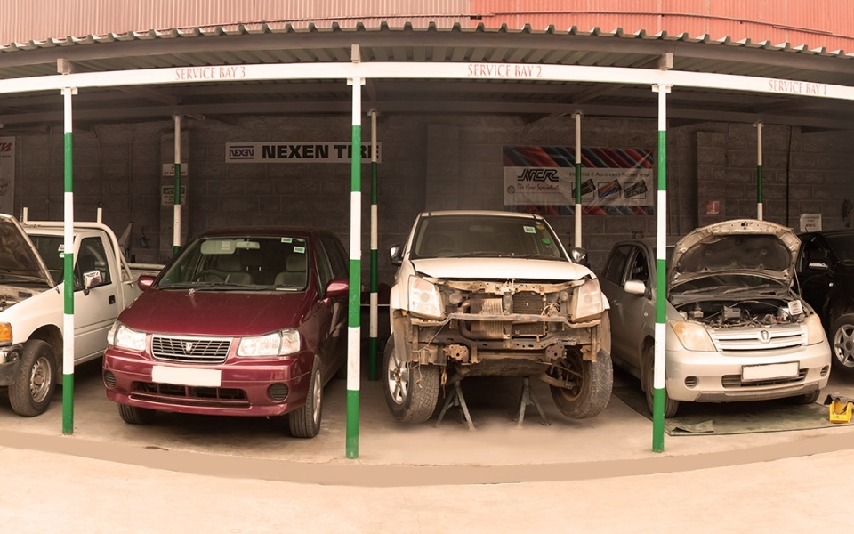 Open Forecourt - right side